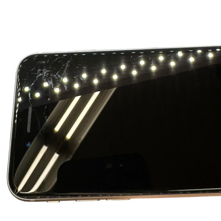 �ڥХåƥ꡼100%��iPhone��SE����3�����64GB���������饤�ȡ�SIM�ե꡼��au��