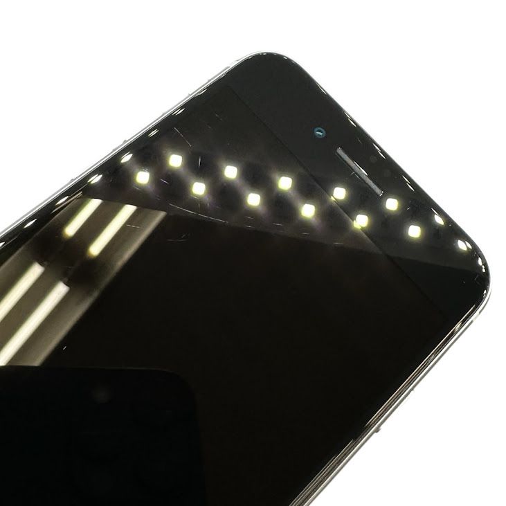 iPhone��SE����2�����64GB���ۥ磻�ȡ�SIM�ե꡼�����եȥХ���
