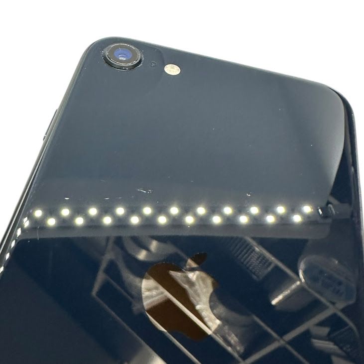 �ڥХåƥ꡼85%��iPhone��SE����3�����128GB���ߥåɥʥ��ȡ�SIM�ե꡼��au��