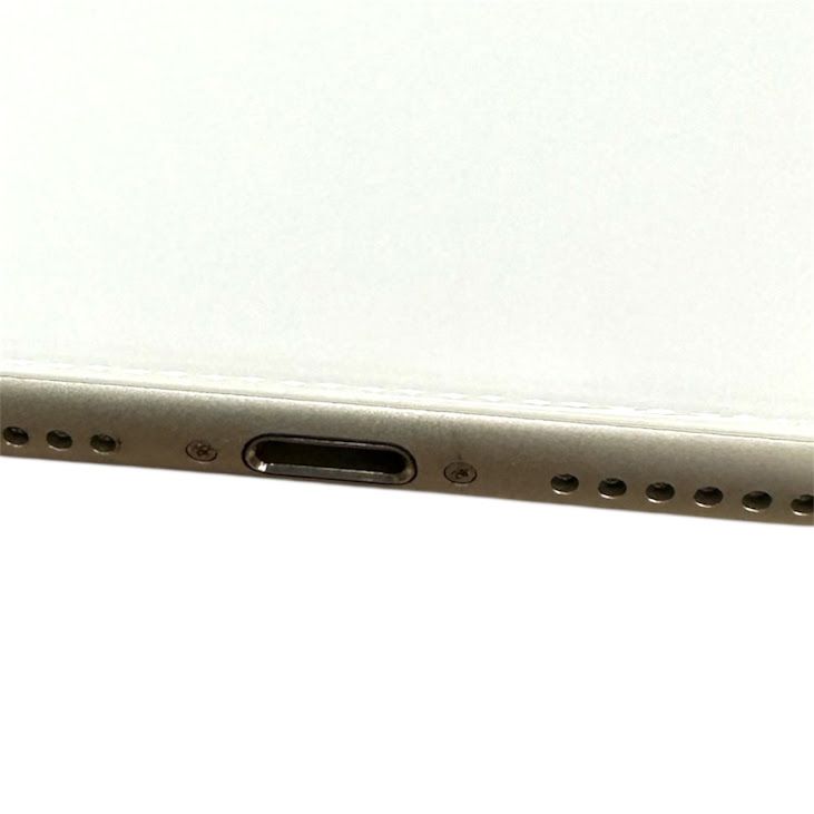 �ڥХåƥ꡼92%��iPhone��SE����2�����64GB���ۥ磻�ȡ�SIM�ե꡼��au��