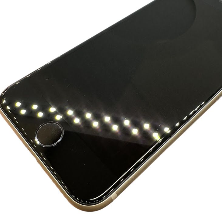 �ڥХåƥ꡼100%��iPhone��SE����3�����64GB���������饤�ȡ�SIM�ե꡼���ɥ�����