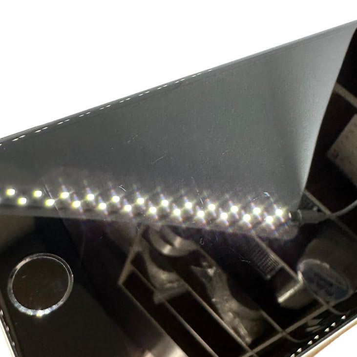 �ڥХåƥ꡼98%��iPhone��SE����3�����64GB���������饤�ȡ�SIM�ե꡼���ɥ�����