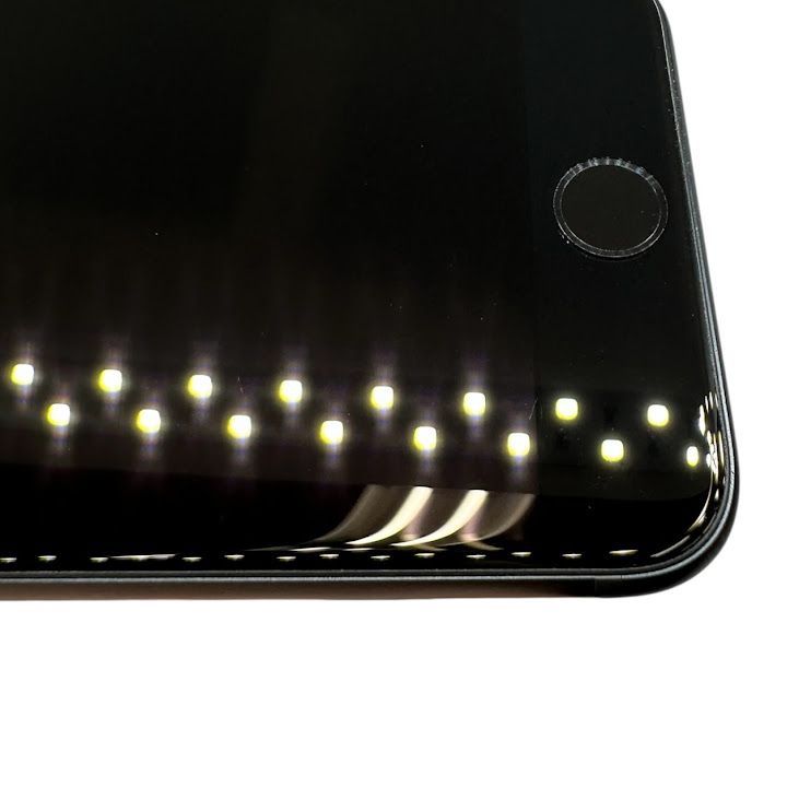 �ڥХåƥ꡼100%��iPhone��SE����3�����64GB���ߥåɥʥ��ȡ�SIM�ե꡼��au��