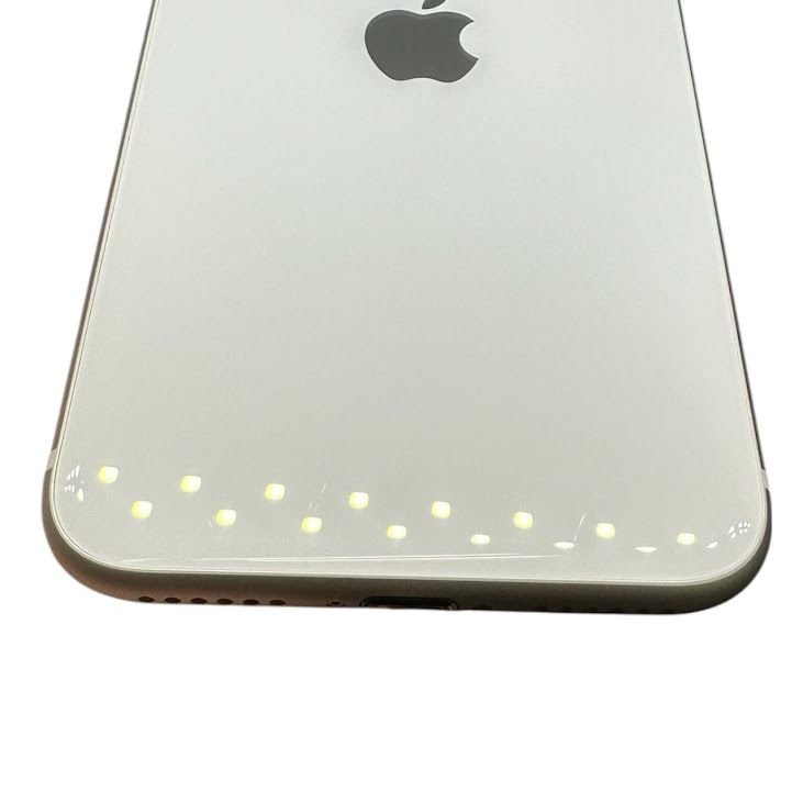 iPhone��SE����2�����64GB���ۥ磻�ȡ�SIM�ե꡼�����եȥХ���