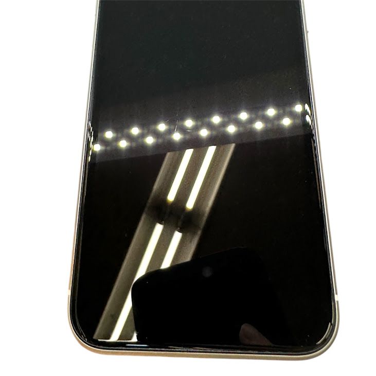 iPhone��11��64GB���ۥ磻�ȡ�SIM�ե꡼��au��