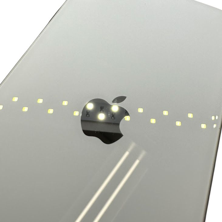 �ڥХåƥ꡼95%��iPhone��SE����2�����64GB���ۥ磻�ȡ�SIM�ե꡼���ɥ�����