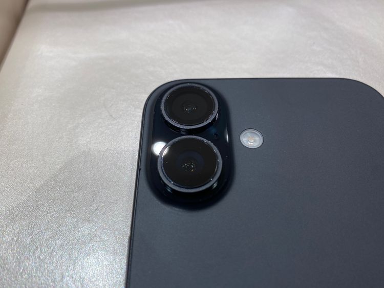 �ڹ����ǡ�iPhone16 128GB �֥�å� SIM���å��ʤ�������̵����