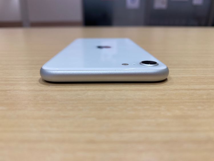 �ڹ����ǡ�iPhoneSE2 128GB �ۥ磻�� SIM�ե꡼������̵����