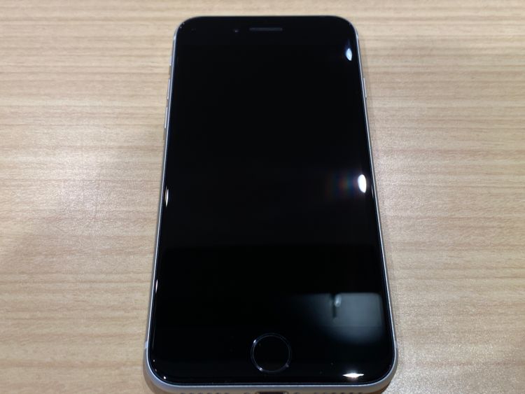 �ڹ����ǡ�iPhoneSE2 64GB �ۥ磻�� au SIM���å�����Ѥߡ�����̵����