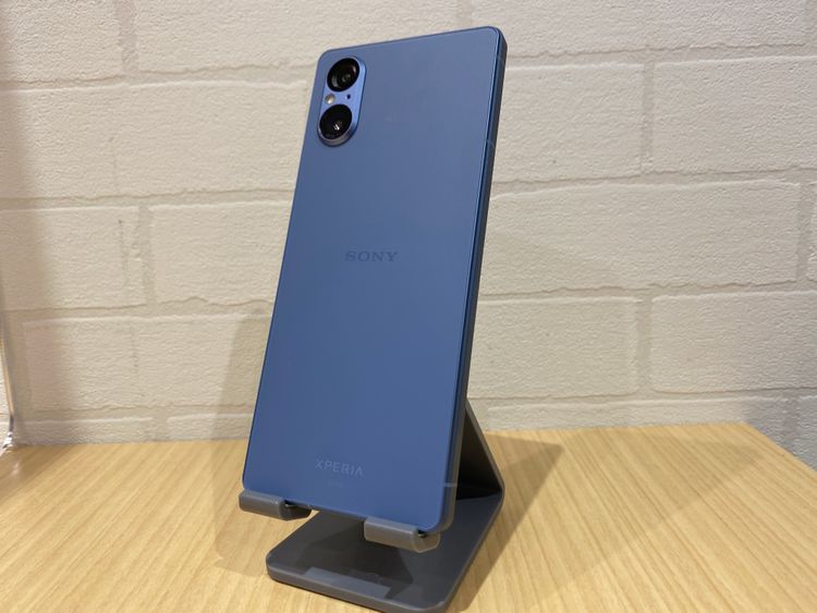 ������̵���� Xperia5 V 128GB �֥롼 au SIM���å�����Ѥ�