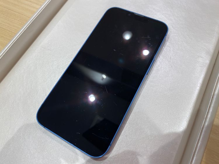 �ڿ��ʥХåƥ꡼��iPhone13 128GB �֥롼 SIM�ե꡼��������̵����