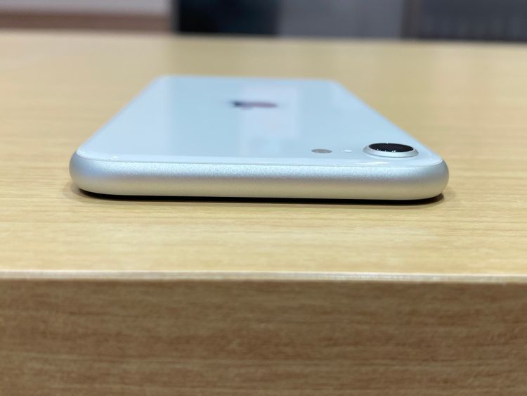 �ڹ����ǡ�iPhoneSE2 64GB �ۥ磻�� au SIM���å�����Ѥߡ�����̵����