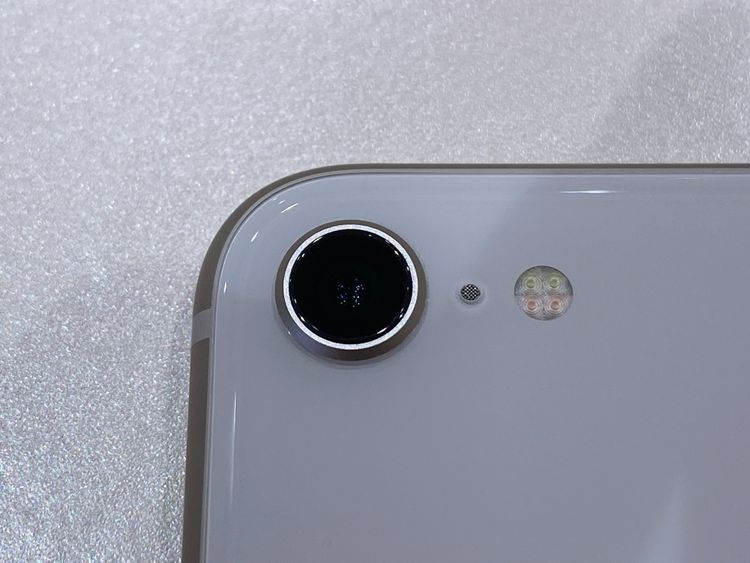 �ڿ��ʥХåƥ꡼��iPhoneSE3 128GB �������饤�� SIM�ե꡼��������̵����