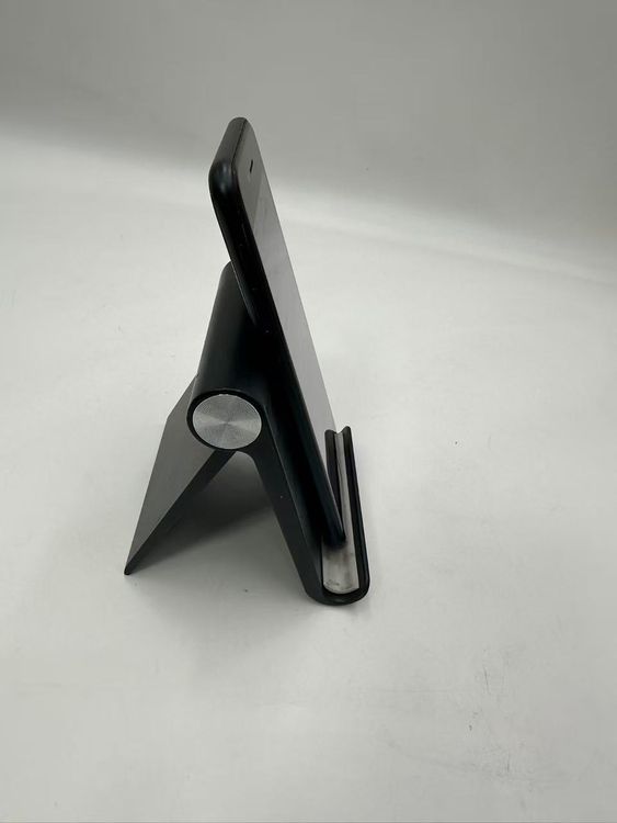 iPhone SE3 64GB �֥�å���SIM�ե꡼