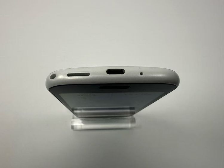 NTT docomo �餯�餯���ޡ��ȥե��� F-52B �ۥ磻��