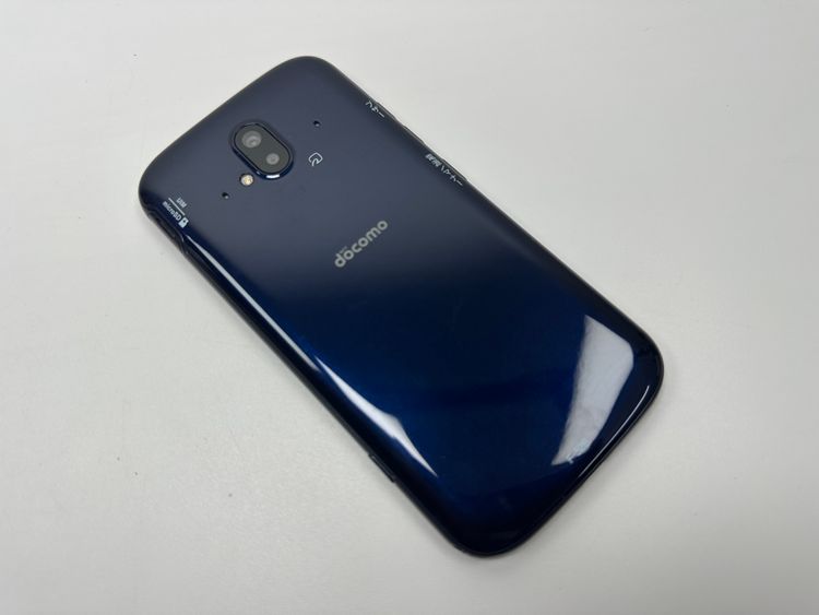 ���� NTT docomo �餯�餯���ޡ��ȥե��� F-52B �ͥ��ӡ�