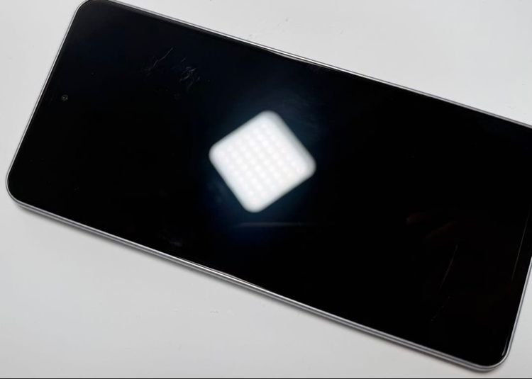 Arrows We2 Plus F-51E 256GB ���쥤