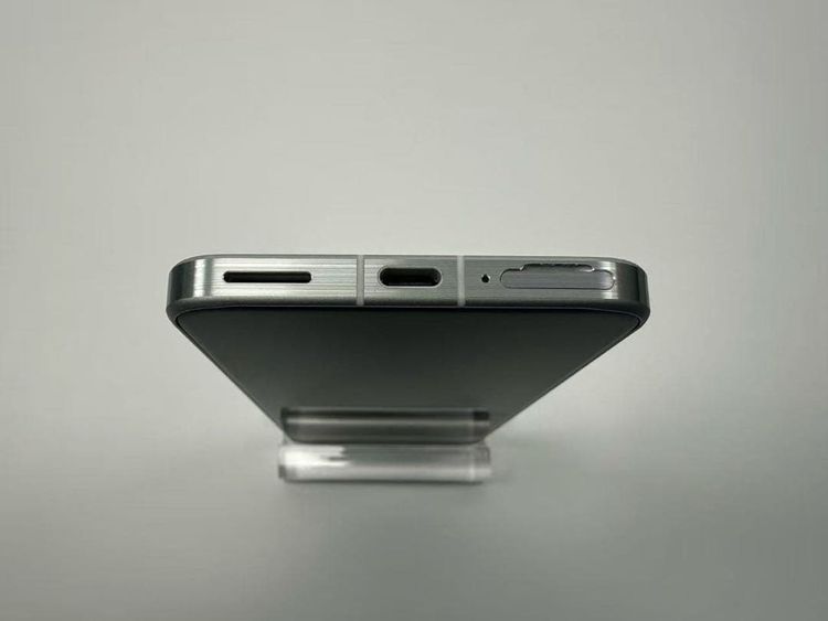 ����Ʊ�� Arrows Alpha F-51F 512GB docomo�� ��