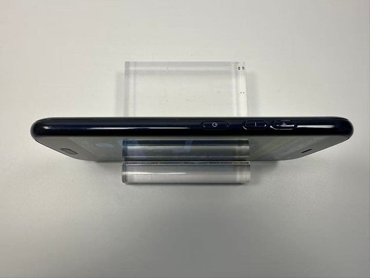 NTT docomo �餯�餯���ޡ��ȥե��� F-52B �ͥ��ӡ�