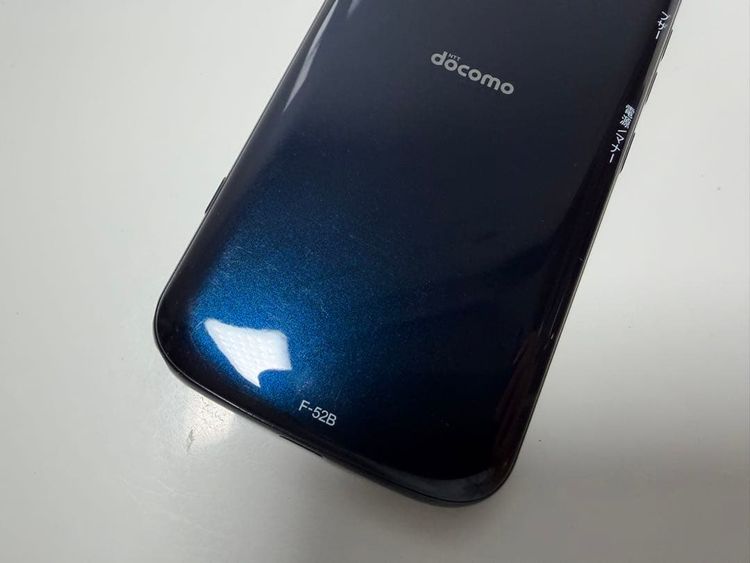 NTT docomo �餯�餯���ޡ��ȥե��� F-52B �ͥ��ӡ�