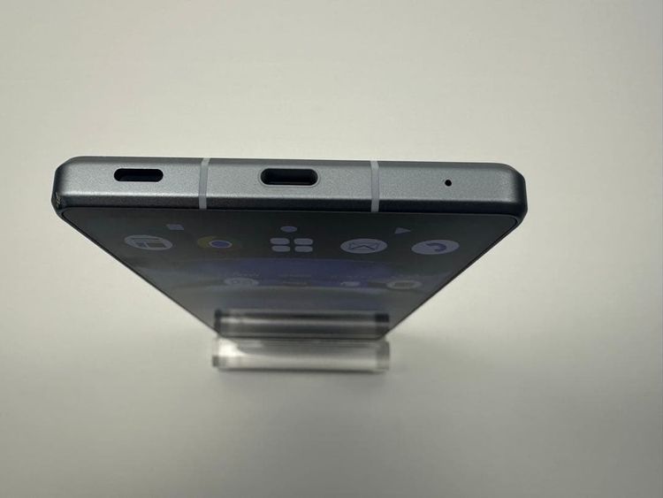 Aquos R8 docomo 256GB SIMե꡼ ֥롼