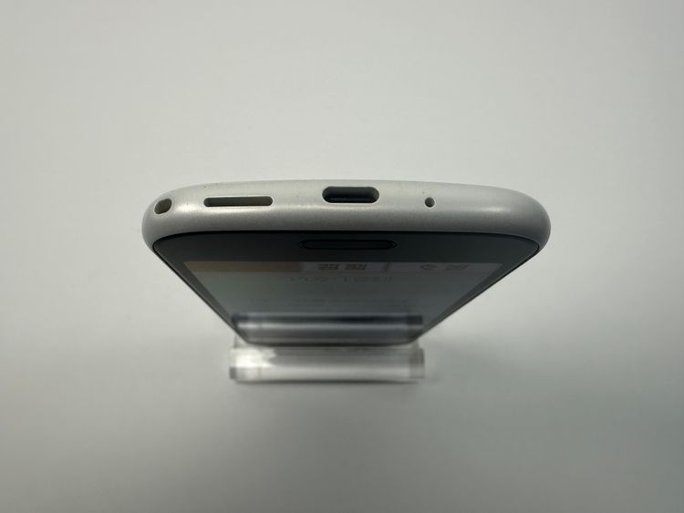 NTT docomo �餯�餯���ޡ��ȥե��� F-52B �ۥ磻��