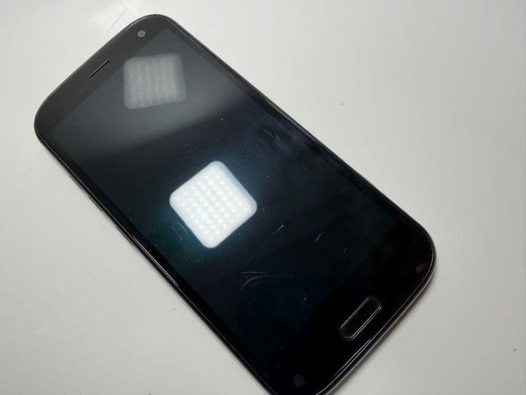 NTT docomo �餯�餯���ޡ��ȥե��� F-52B �ͥ��ӡ�
