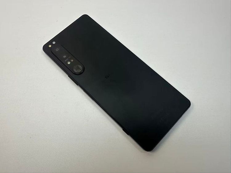 �������� SONY Xperia 1 IV docomo so-51c ��