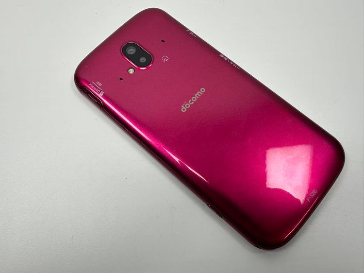 ���� NTT docomo �餯�餯���ޡ��ȥե��� F-52B �ԥ�