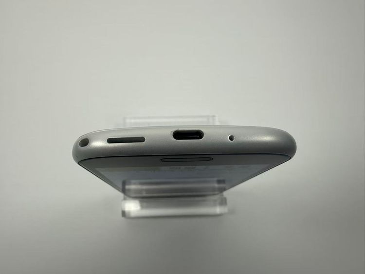 NTT docomo �餯�餯���ޡ��ȥե��� F-52B �ۥ磻��
