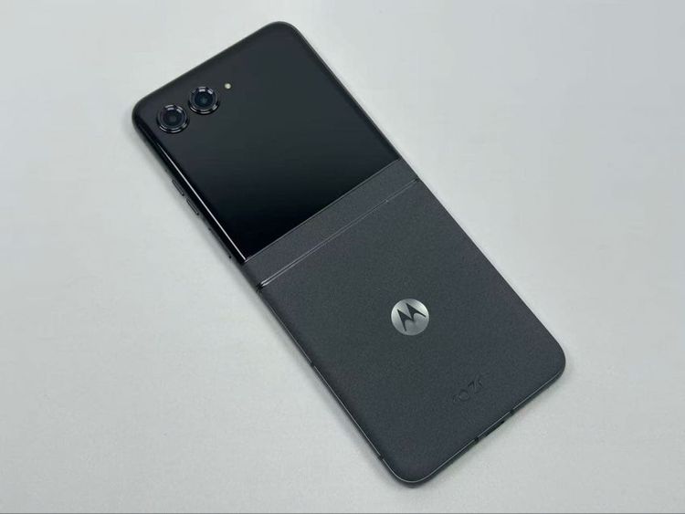 MOTOROLA razr 50 256GB ꥫ