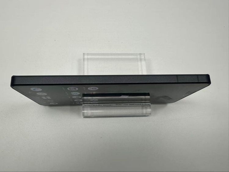 Aquos R8 pro docomo 256gb sim�ե꡼