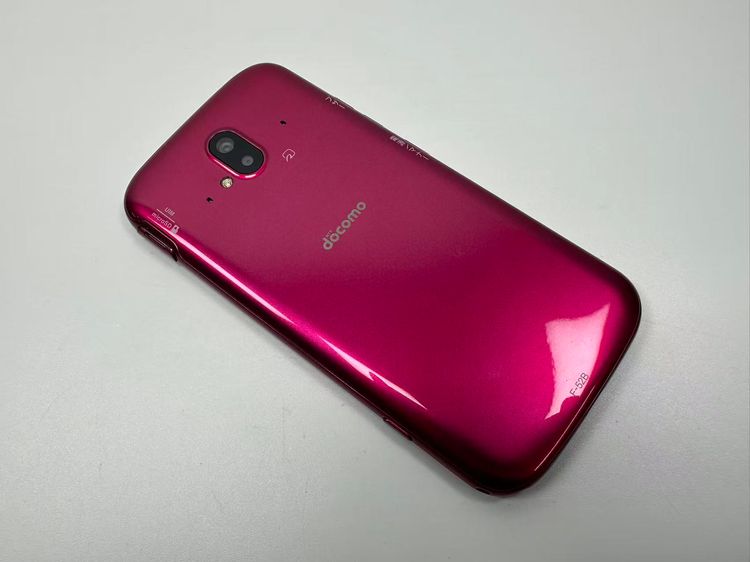 ���� NTT docomo �餯�餯���ޡ��ȥե��� F-52B �ԥ�