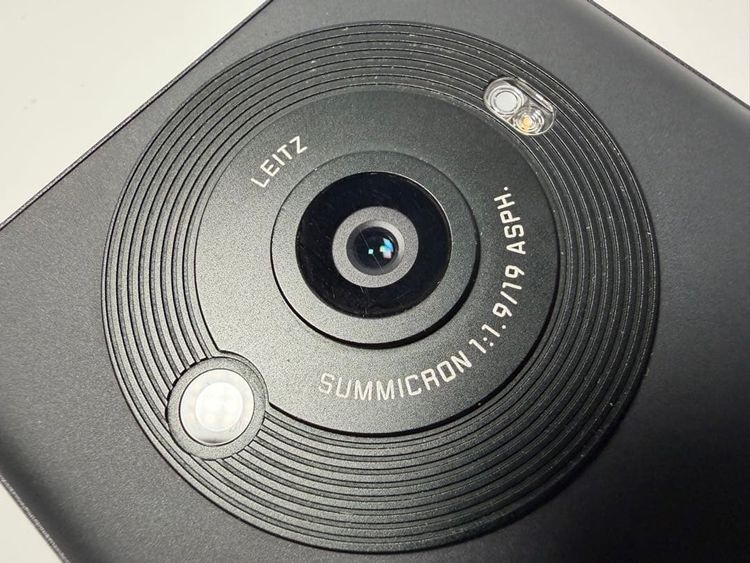 Aquos R8 pro docomo 256gb sim�ե꡼