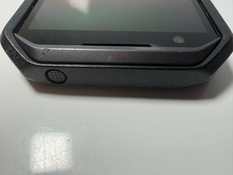 ������ TORQUE G06 KYG03 au 128GB ��