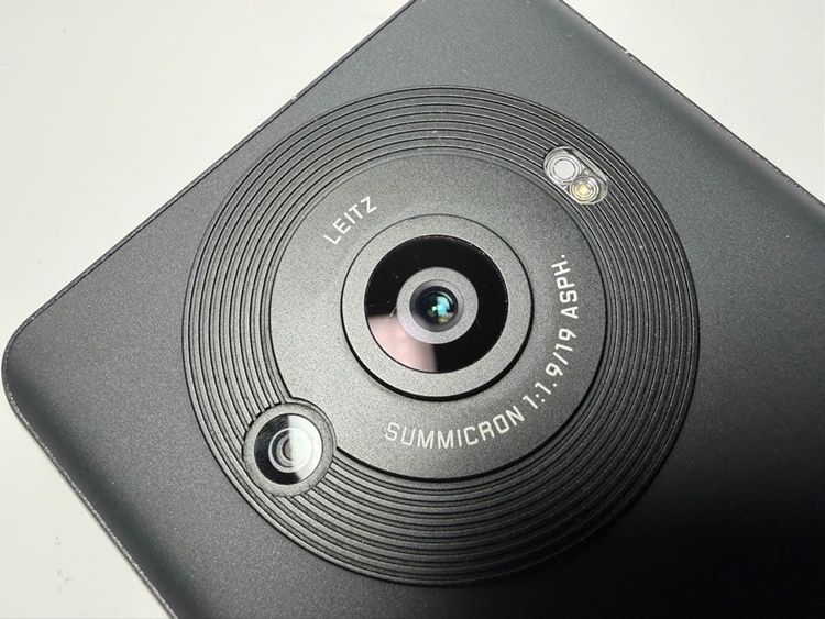 Aquos R8 pro docomo 256gb �֥�å� sim�ե꡼