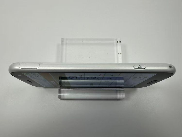 ���� NTT docomo �餯�餯���ޡ��ȥե��� F-52B �ۥ磻��