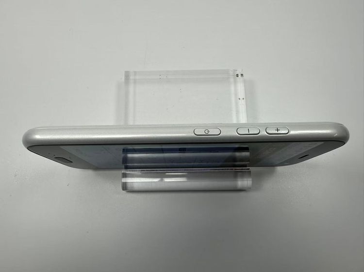 ���� NTT docomo �餯�餯���ޡ��ȥե��� F-52B �ۥ磻��