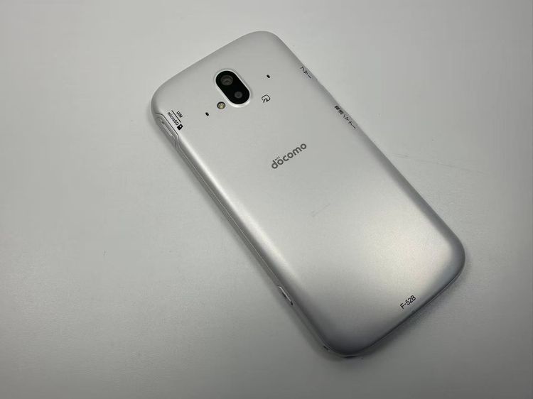 ���� NTT docomo �餯�餯���ޡ��ȥե��� F-52B �ۥ磻��