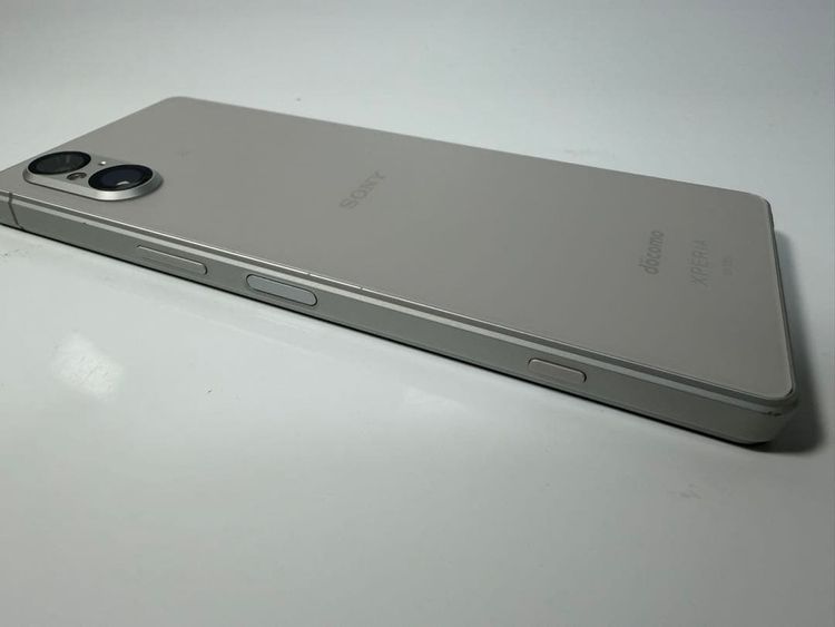 ���� SONY Xperia 5 V docomo 128GB ����С�