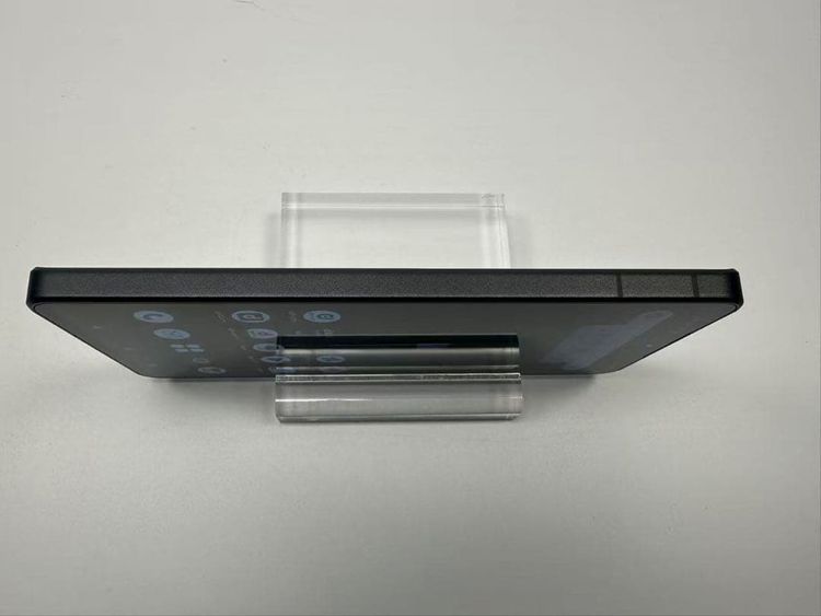 ���Ѷ����� Aquos R8 pro docomo 256gb sim�ե꡼