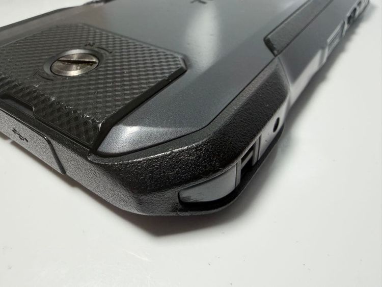 ������ TORQUE G06 KYG03 au 128gb �֥�å�
