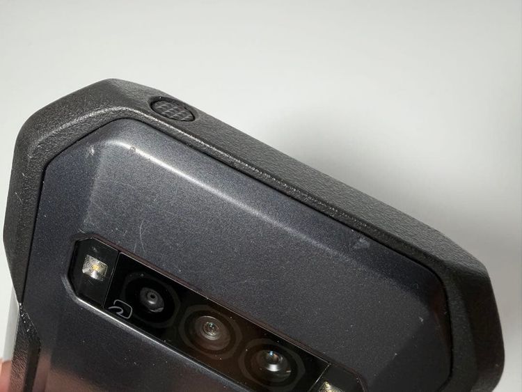 ������ TORQUE G06 KYG03 au �� 128GB