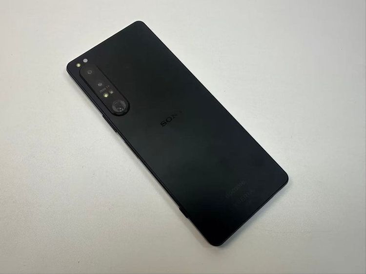 �������� SONY Xperia 1 IV docomo so-51c ��