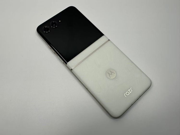 ���� motorola razr 50d M-51E docomo�� ������
