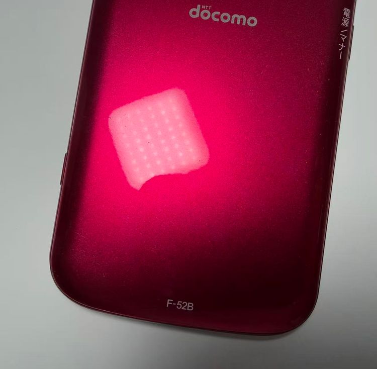 ���� NTT docomo �餯�餯���ޡ��ȥե��� F-52B �ԥ�