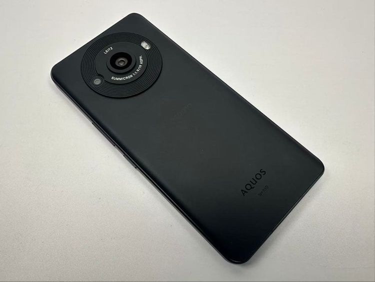 Aquos R8 pro docomo 256gb sim�ե꡼