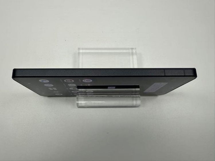 ���Ѷ����� Aquos R8 pro docomo 256GB SIM�ե꡼