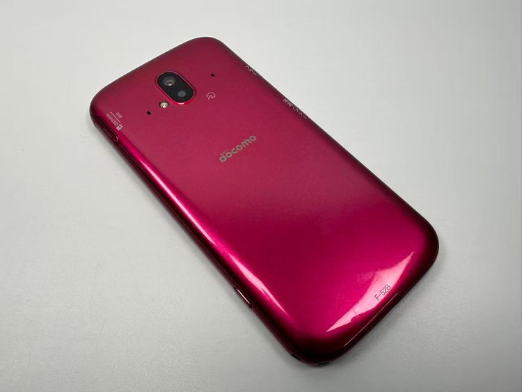 ���� NTT docomo �餯�餯���ޡ��ȥե��� F-52B �ԥ�