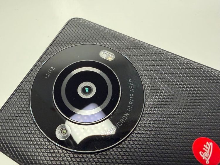 �������� Leitz phone 3 512GB SoftBank LP-03